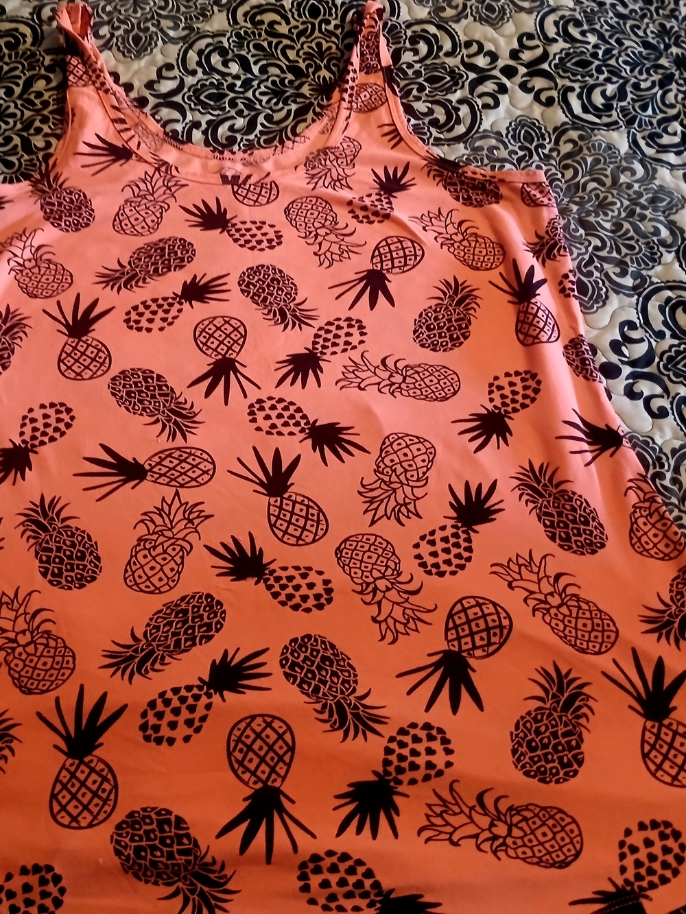 NOBO Coral Tank with Black Pineapple Motif
